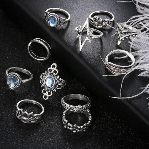 Beautiful 11 pcs Retro Style Ring Set - Picture 4 of 5